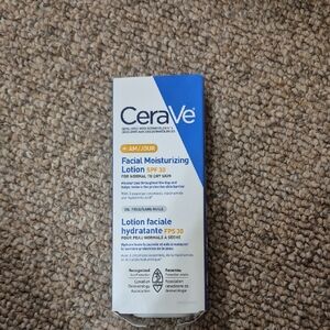 Cerave Facial Moisturizing Lotion SPF 30 - New 89ml  **Damaged Box**